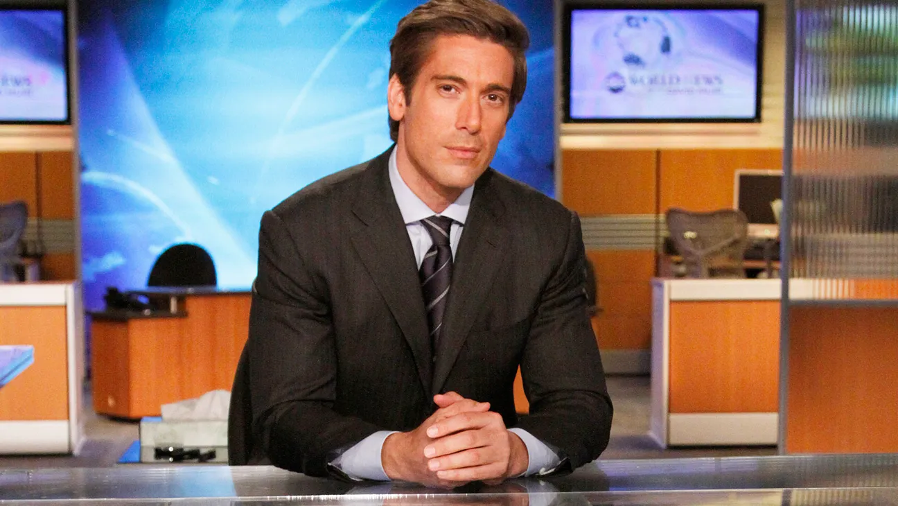 ABC News lanza noticiero en Facebook con David Muir