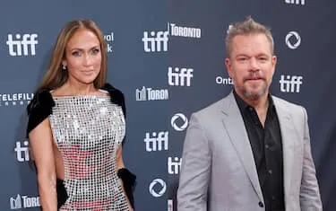 Jennifer Lopez and Matt Damon together at the premiere of Unstoppable (without Ben Affleck) | Sky TG24