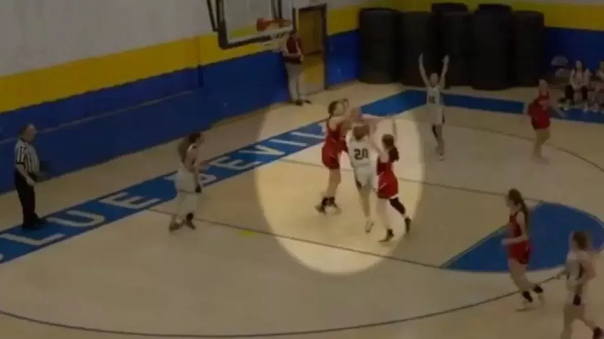 Un Equipo De Baloncesto Femenino Perdió Su Partido De Play-off Al ...