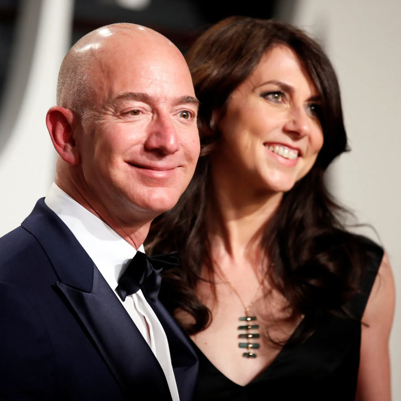 Elon Musk criticized the ex-wife of Amazon founder Jeff Bezos, and here's why.