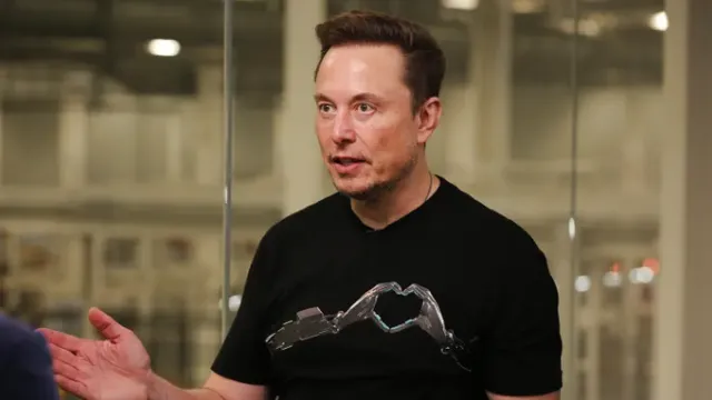 Elon Musk: Hace 6 días, hace 7 días, 2-3 días