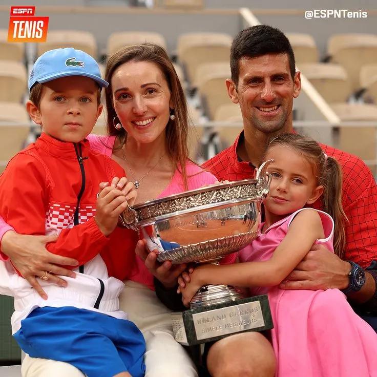 » “Captured Moment” – Novak Djokovic Breaks Down in Tears Upon Learning His Wife Is Pregnant with Twins During the 2025 Qatar Open Match