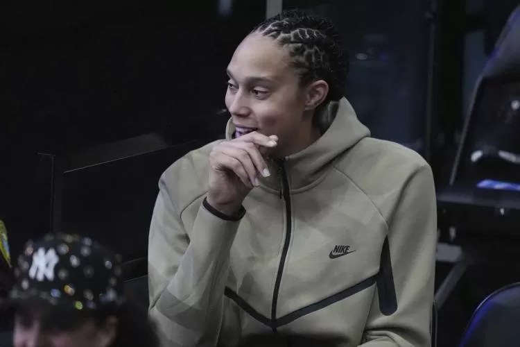 Brittney Griner to test the market for the first time in her career as WNBA free agency opens | Sports | thesunchronicle.com